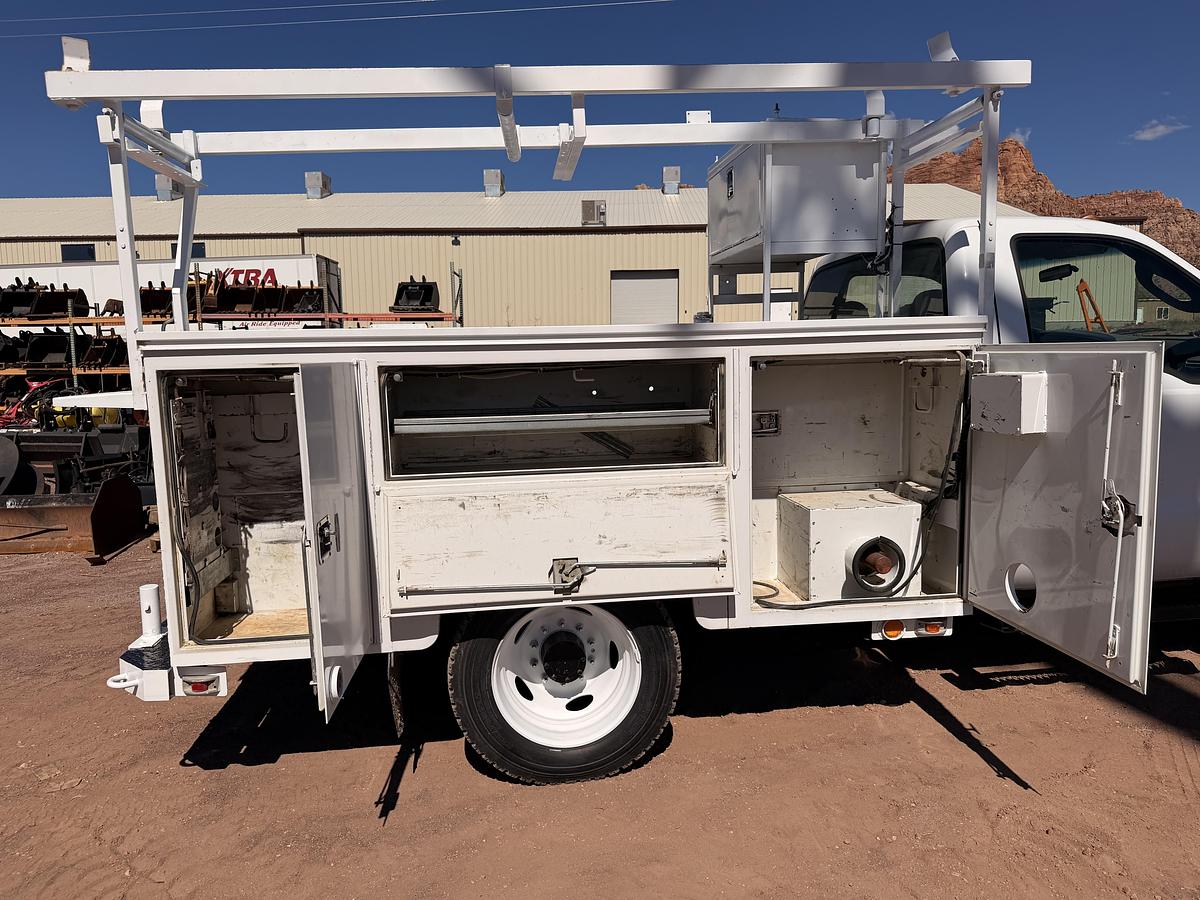 Used 2006 Ford F-450XLT Service Truck