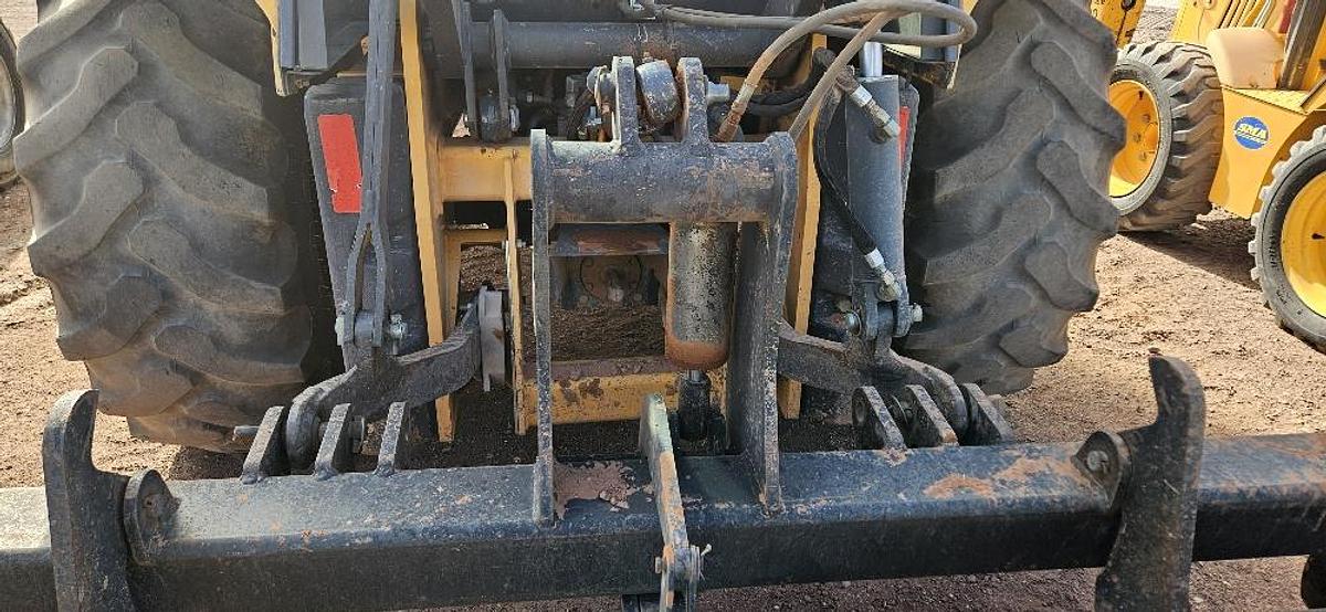 Used 2005 New Holland LV80 Grading Tractor