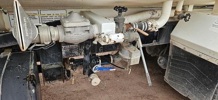 Used 2009 International 7500 Water Truck