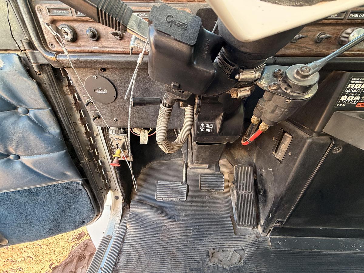 Used 1995 Freightliner FLD120 Truck