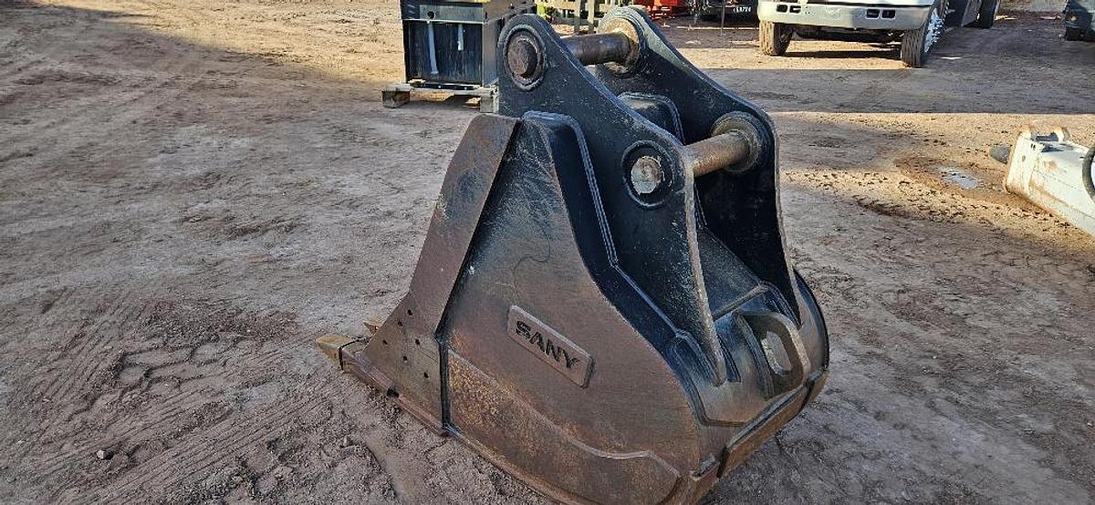 Used 36" Excavator Bucket