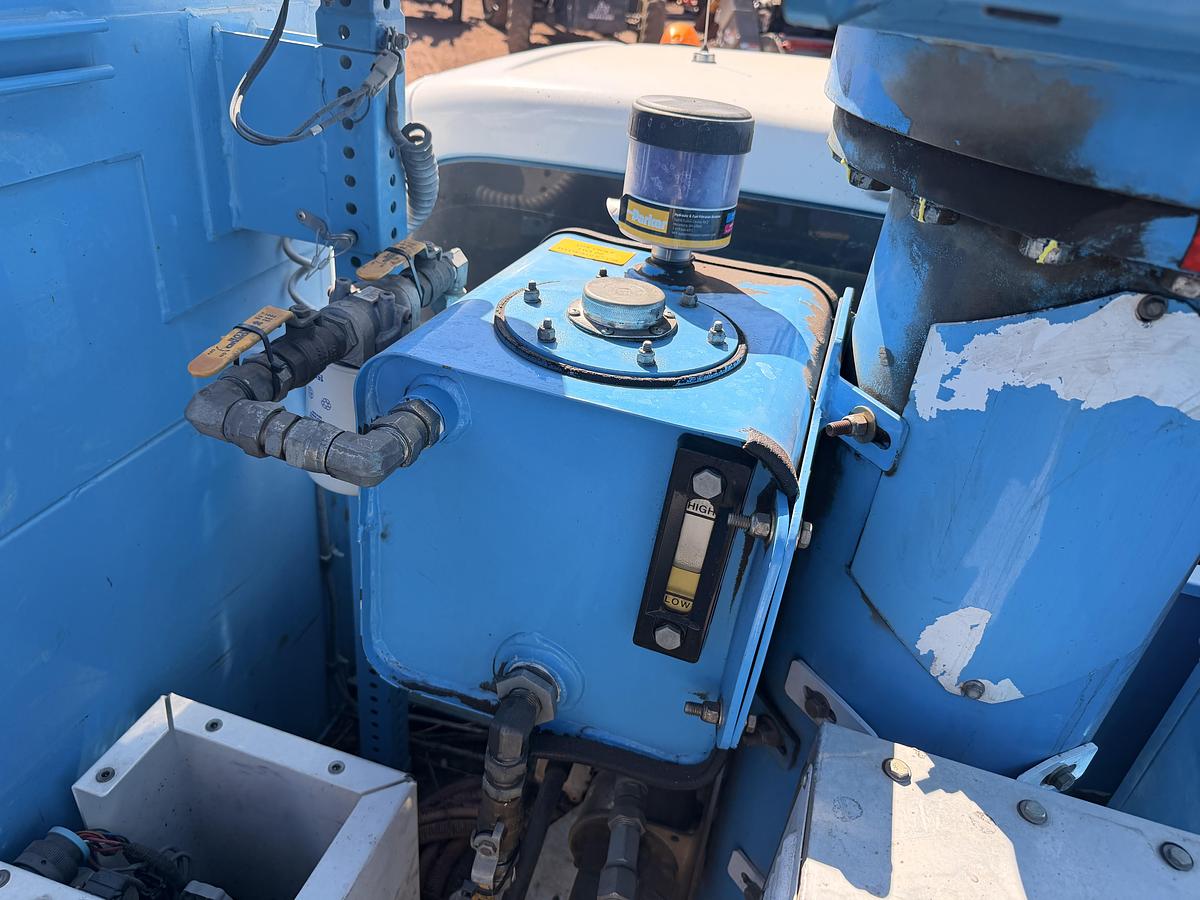 Used 2016 Ford F-550 Bucket Truck