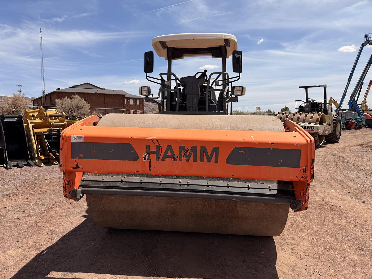 Used 2018 Hamm Smooth Drum Roller