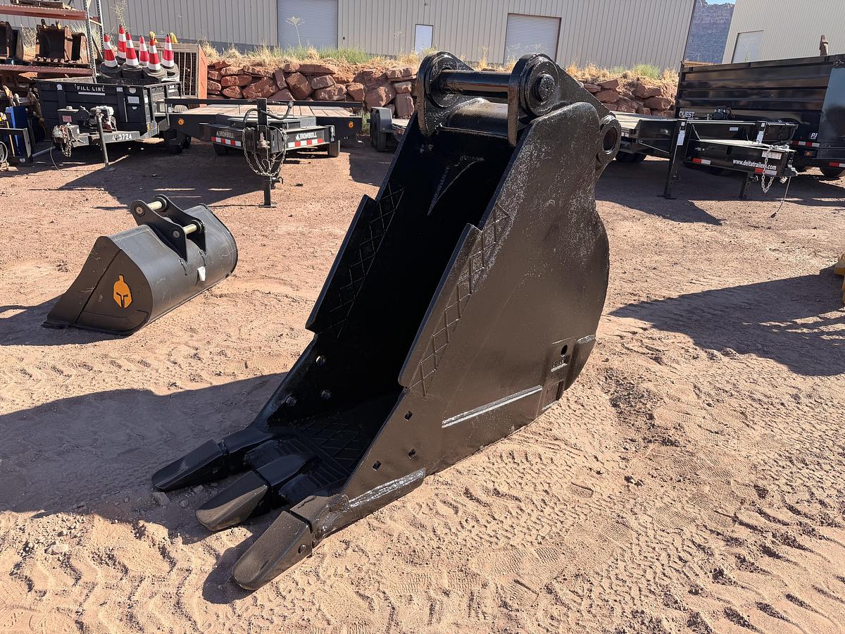 Used 24" Excavator Bucket 