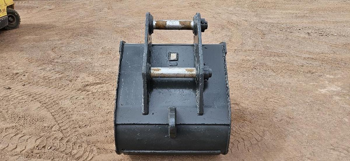 Used 38" Excavator Bucket