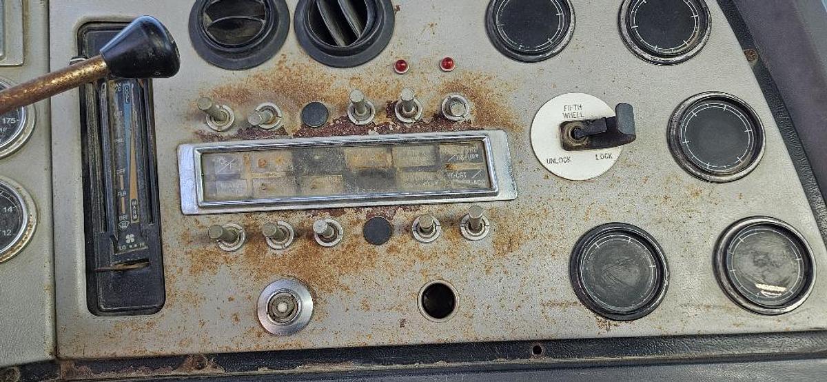 Used Ford LTL 9000 Water Truck