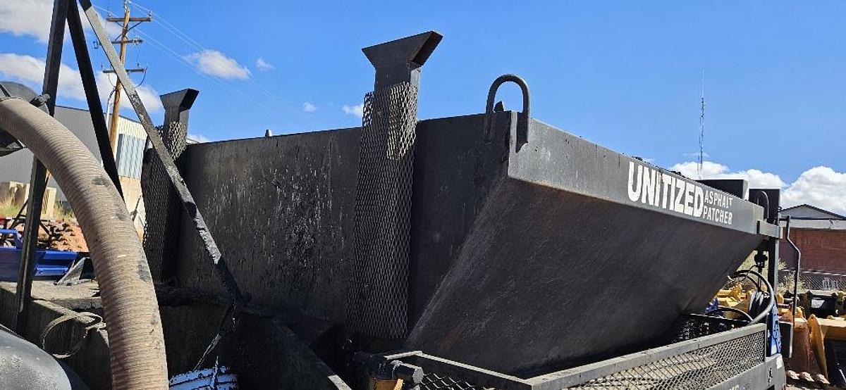 Used 2007 GMC Asphalt Patch Truck