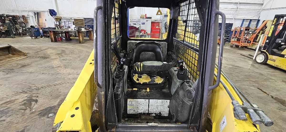 Used 2007 Komatsu SK1026 Skid Steer