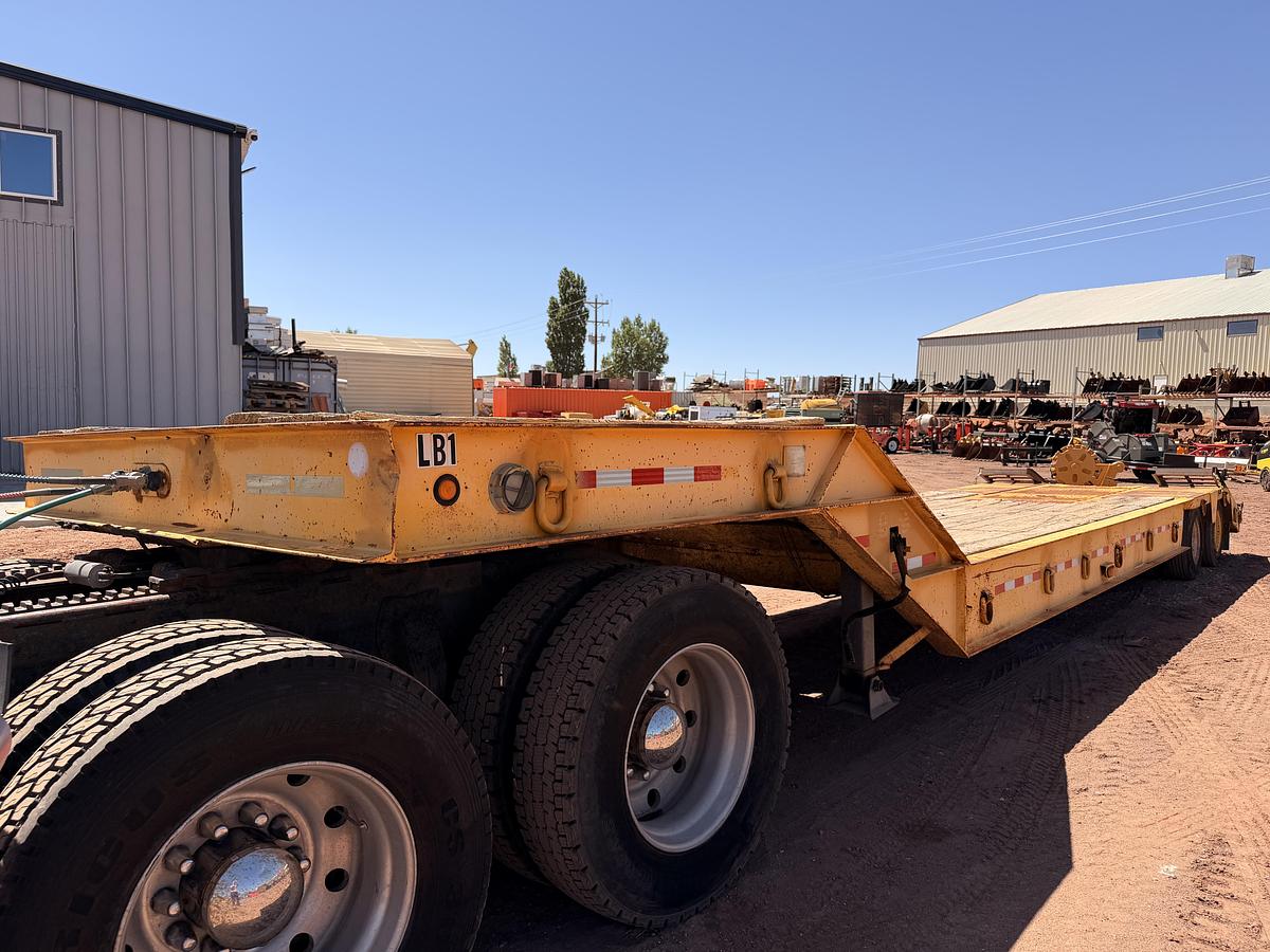 Used 1985 359 Peterbilt & 1997 Load King Equipment Trailer