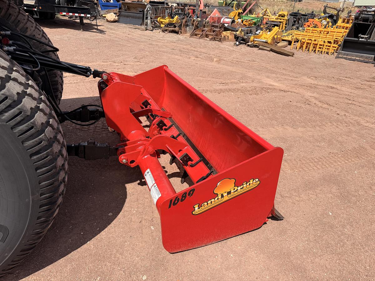 Used 2007 Case Utility Tractor
