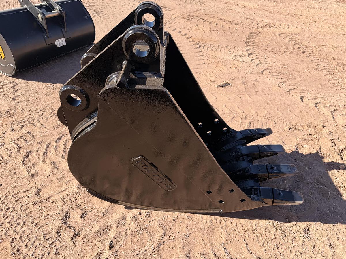Used 24" Komatsu Excavator Bucket