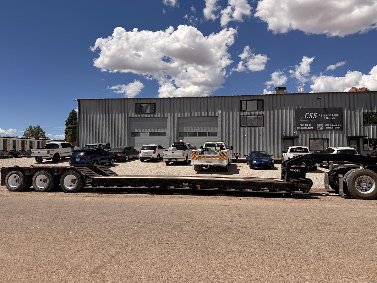 Used 2013 Eager Beaver Lowboy Equipment Trailer