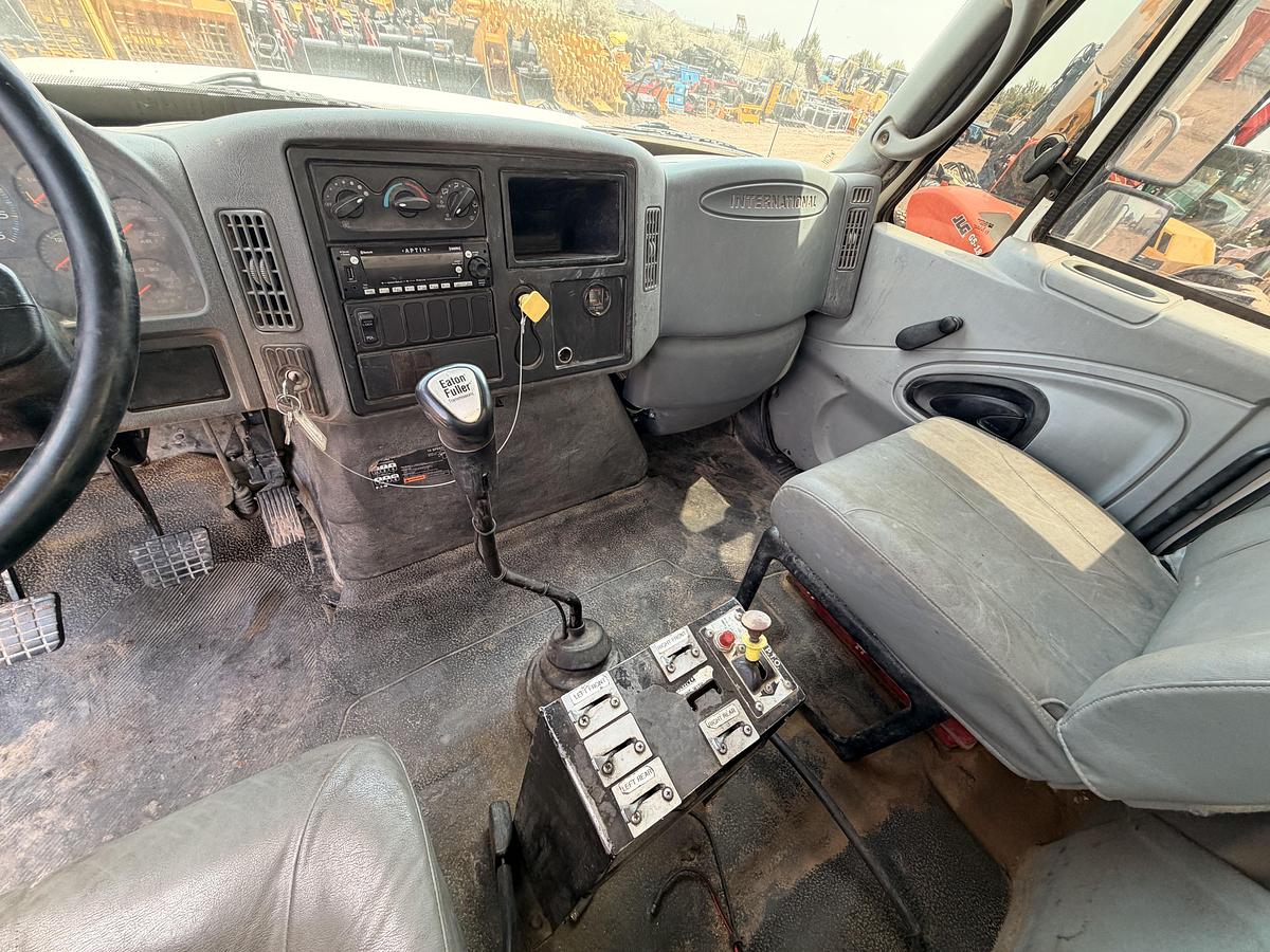 Used 2007 International 4000 Gallon Water Truck