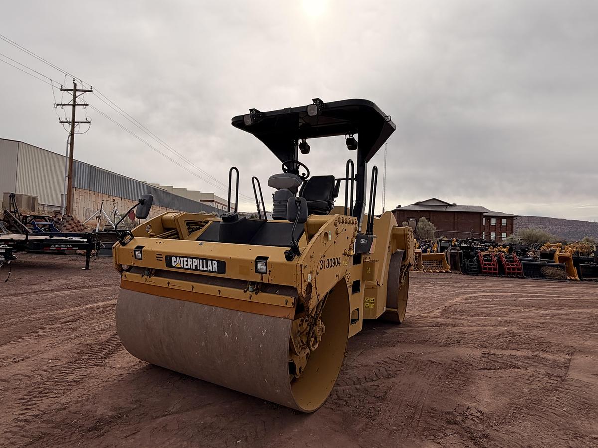 Used 2009 CAT Double Drum Roller
