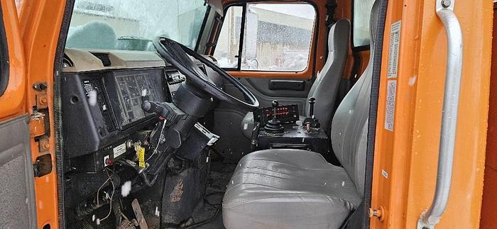 Used 2001 International Dump Truck 4900