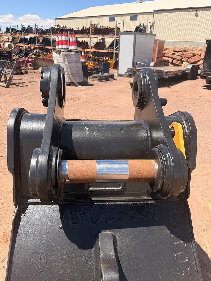 Used 36" CAT Excavator Bucket