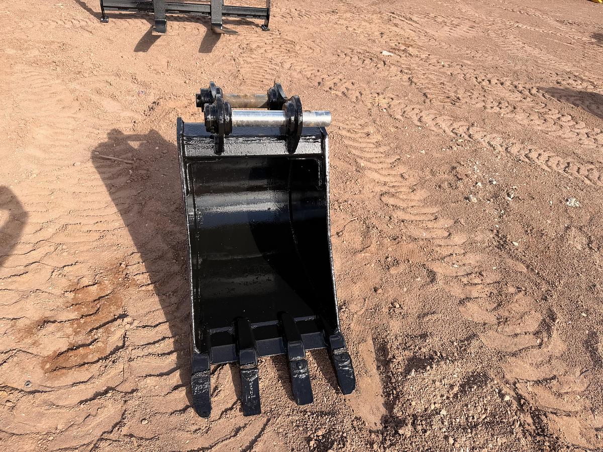 Used Case 18" Backhoe Bucket