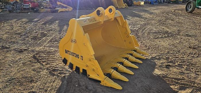 72" Excavator Bucket