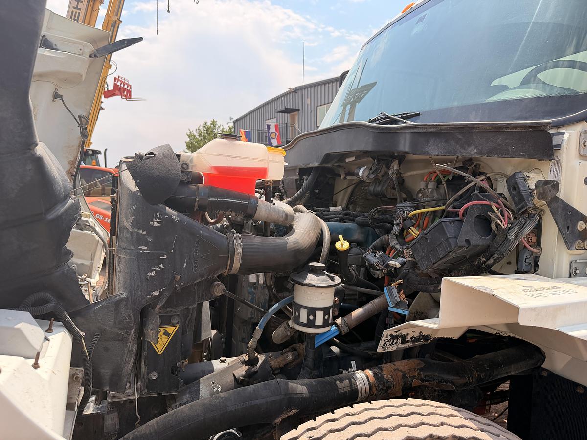 Used 2007 International 4000 Gallon Water Truck