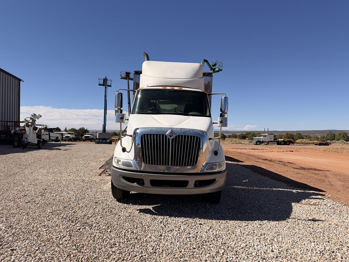 Used 2014 International Changing Room/Restroom Truck