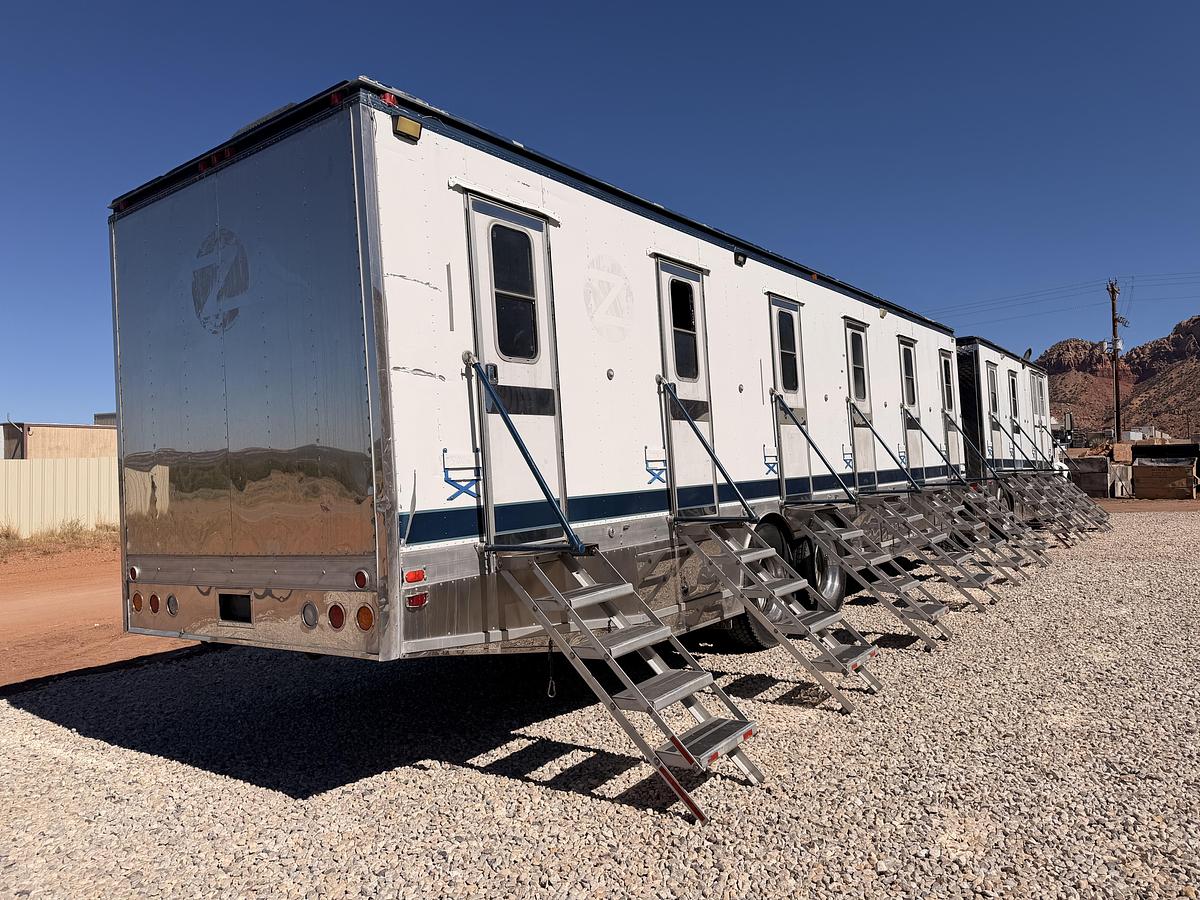 Used 2014 International Changing Room/Restroom Truck