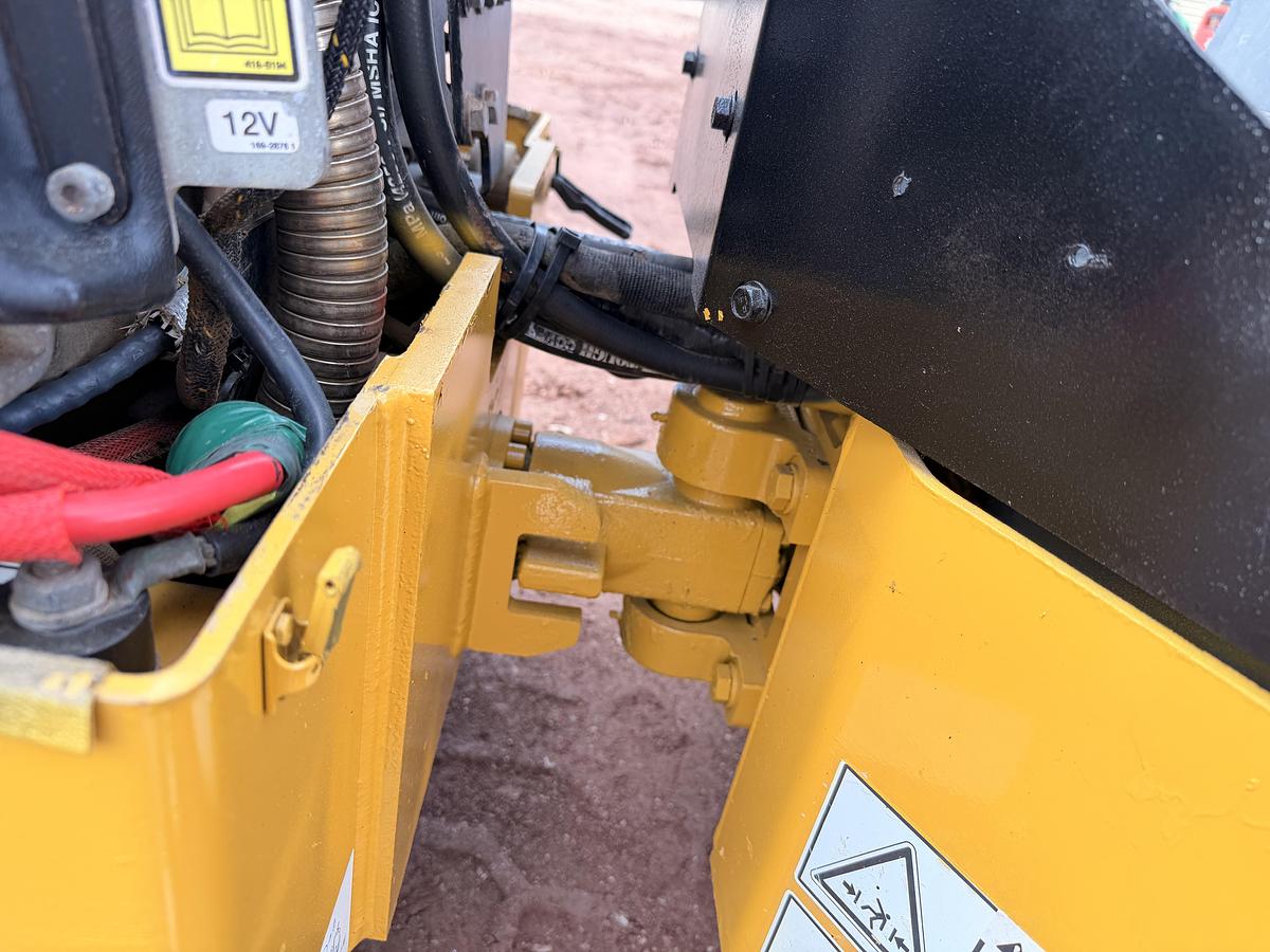 Used 2013 CAT Smooth Drum Roller