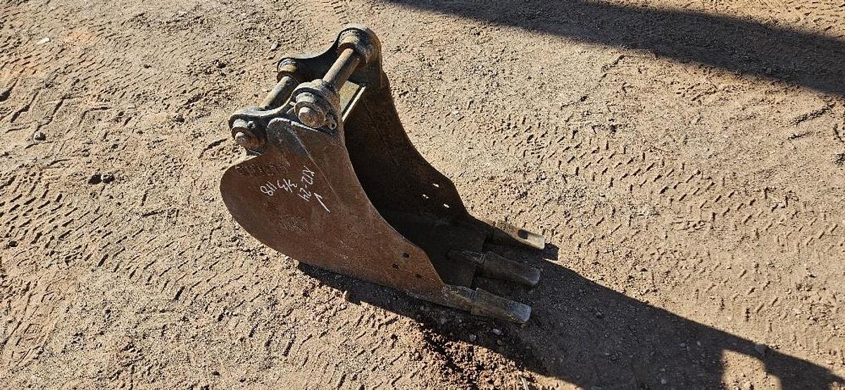 Used 1' CAT MINI EXCAVATOR BUCKIT 