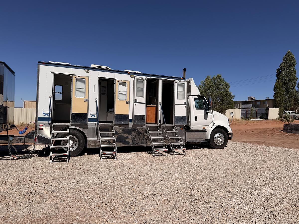 Used 2014 International Changing Room/Restroom Truck