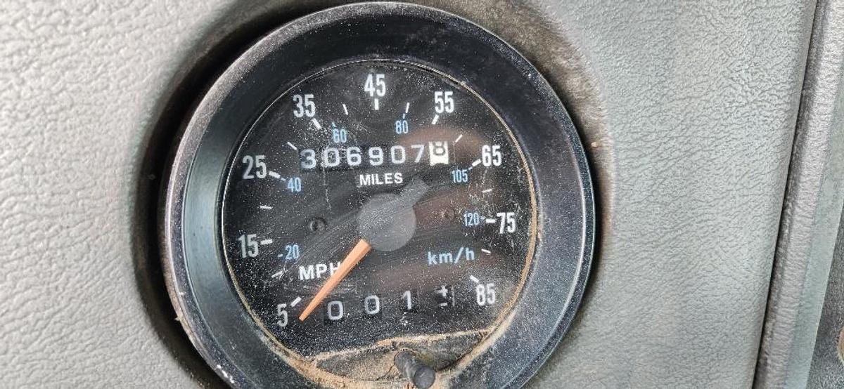 Used Mack Dumpster Truck