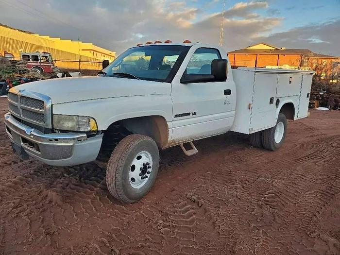 Used 2001 Dodge Utility Truck