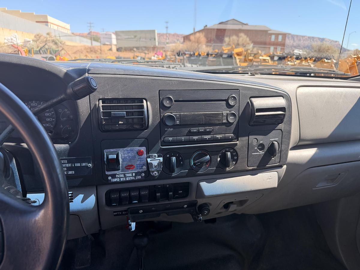 Used 2006 Ford F-450XLT Service Truck