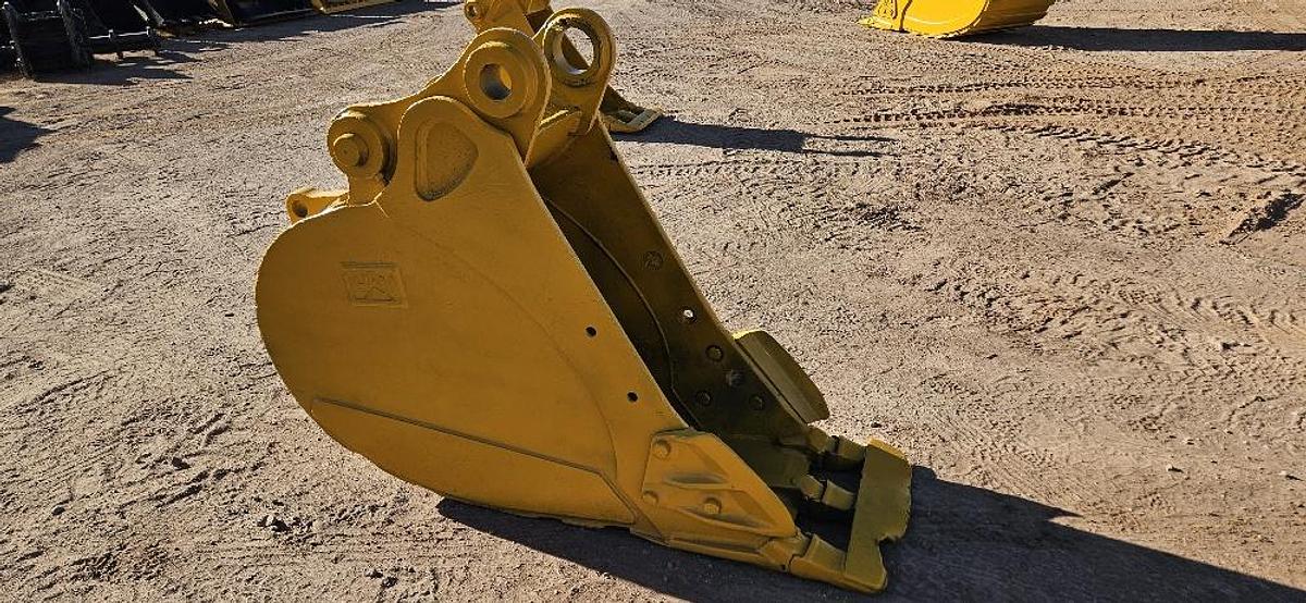 Used 2' Excavator Bucket