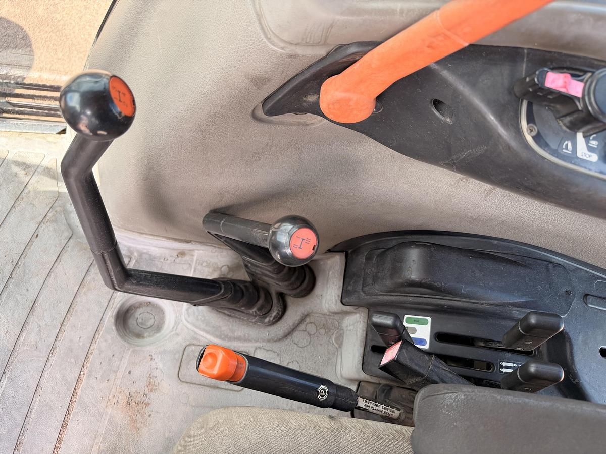 Used 2007 Case Utility Tractor