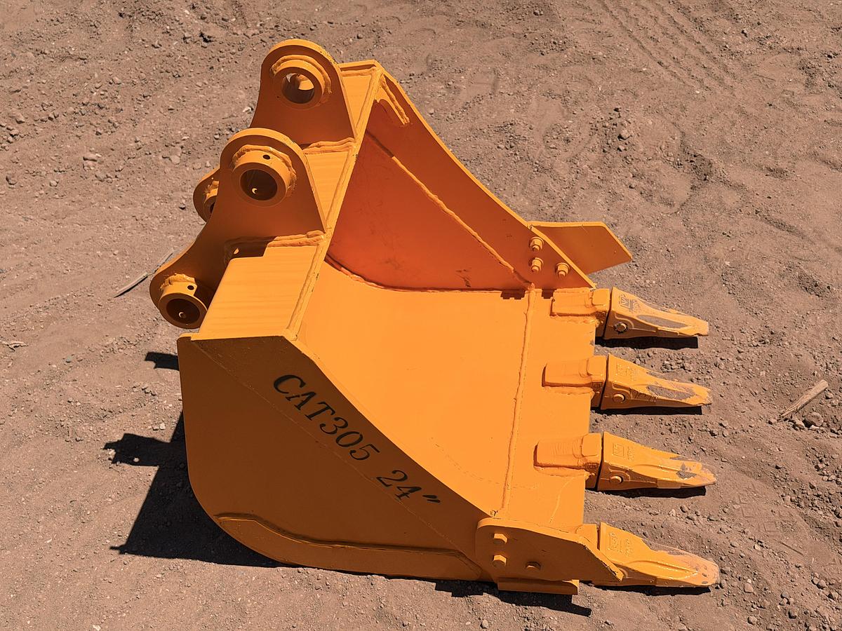 Used 24" Excavator Bucket