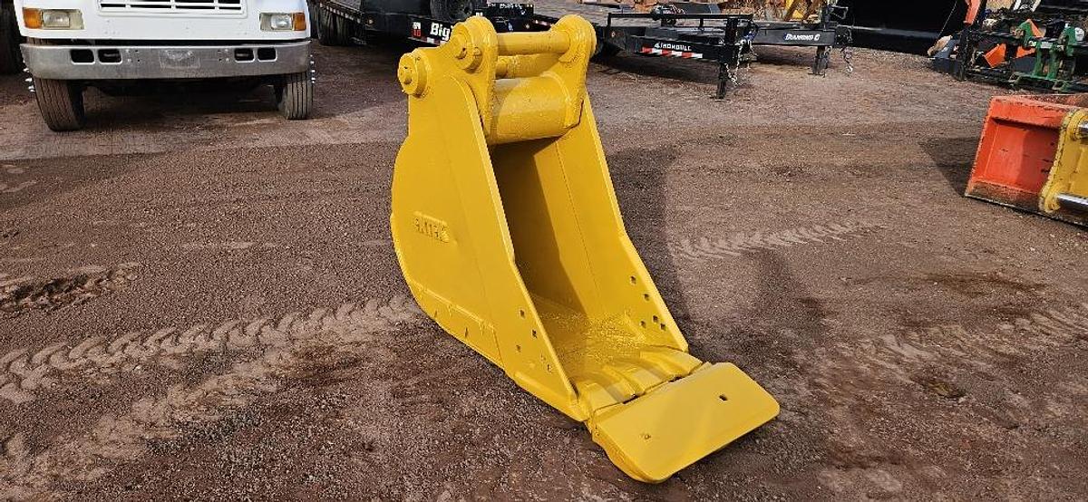 Used 27" Excavator Bucket