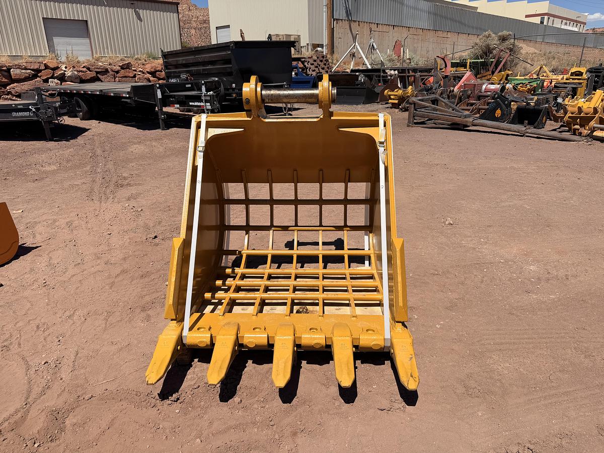 Used 44" Excavator Skeleton Bucket