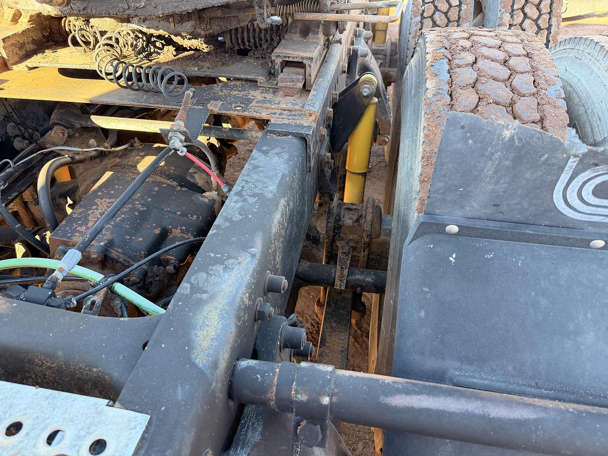 Used 1995 Freightliner FLD120 Truck