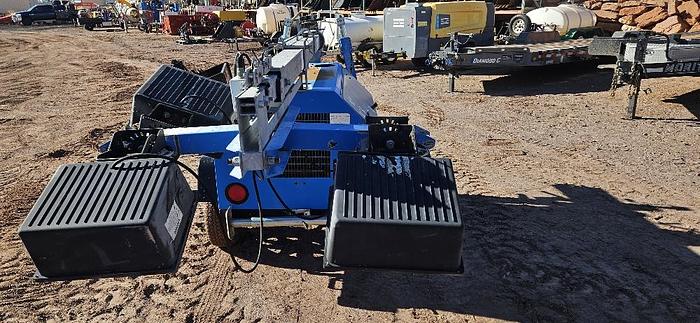Used 2010 Genie Light Plant