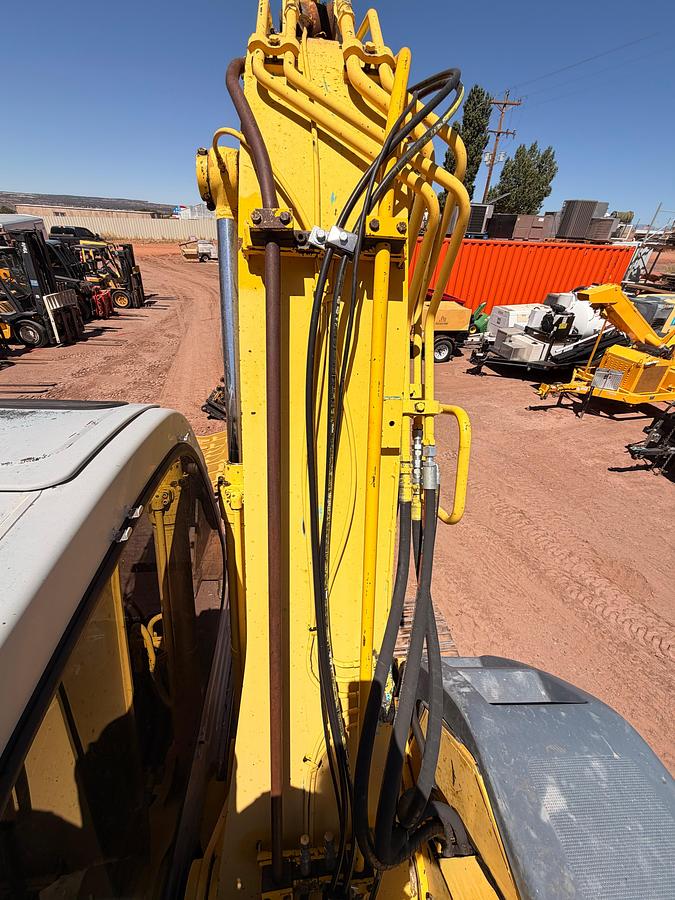 Used 2001 Kobelco 135 SR Excavator
