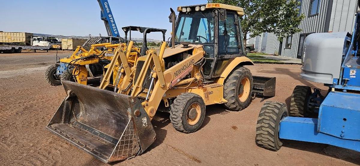 Used 2005 New Holland LV80 Grading Tractor