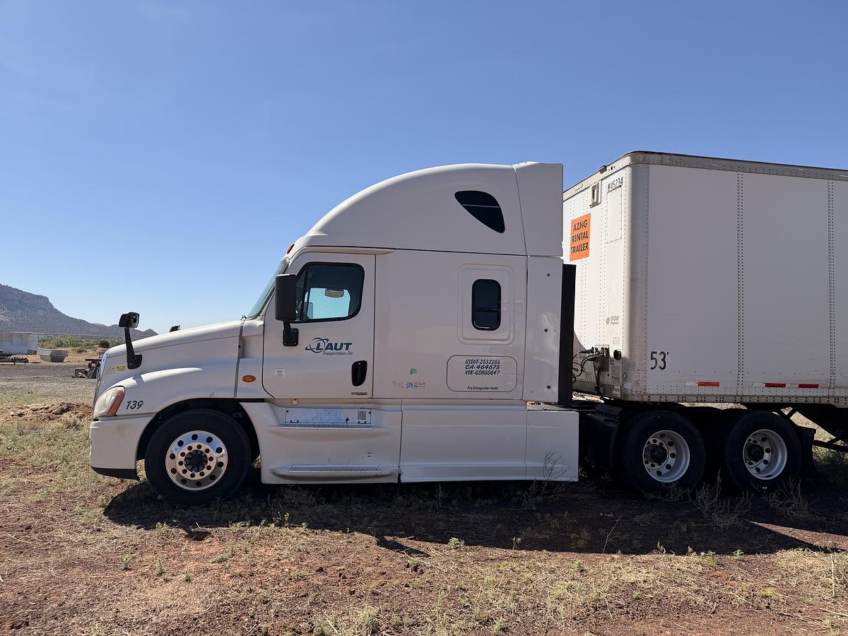 Used 2016 Freightliner Cascadia 125 Semi Truck and Van Trailer