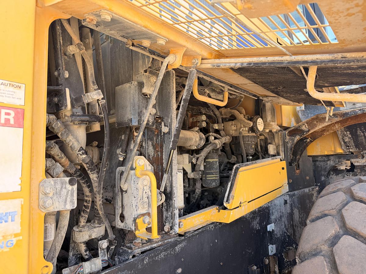 Used 2017 Komatsu WA380 Wheel Loader