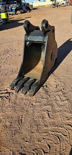 Used 2' Excavator Bucket