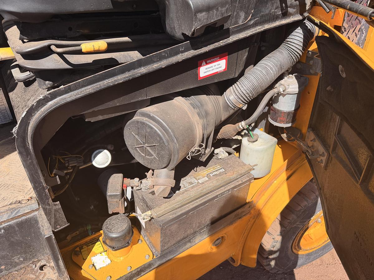 Used 2005 JCB TeleTruk Forklift