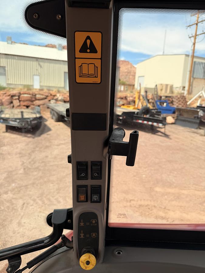 Used 2007 Case Utility Tractor