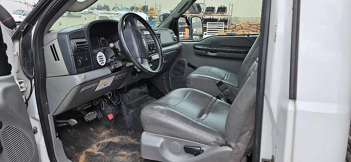 Used 2006 Ford Bucket Truck F550