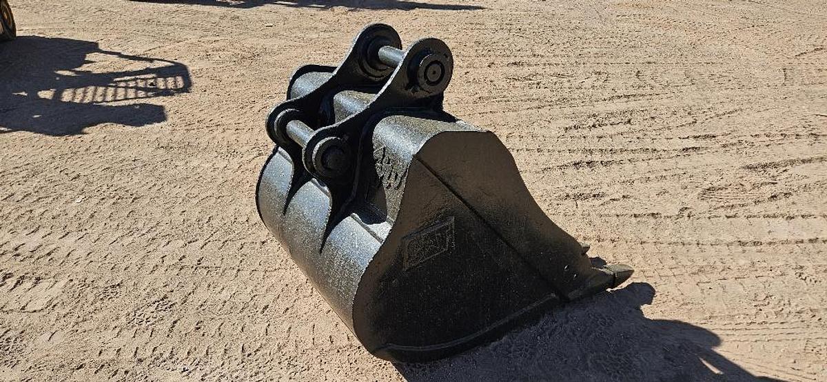 Used 36" Excavator Bucket