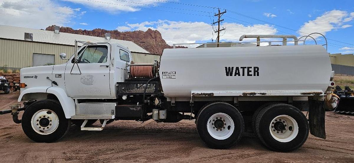Used 1985 Kodiak 3,000 Gallon Water Truck
