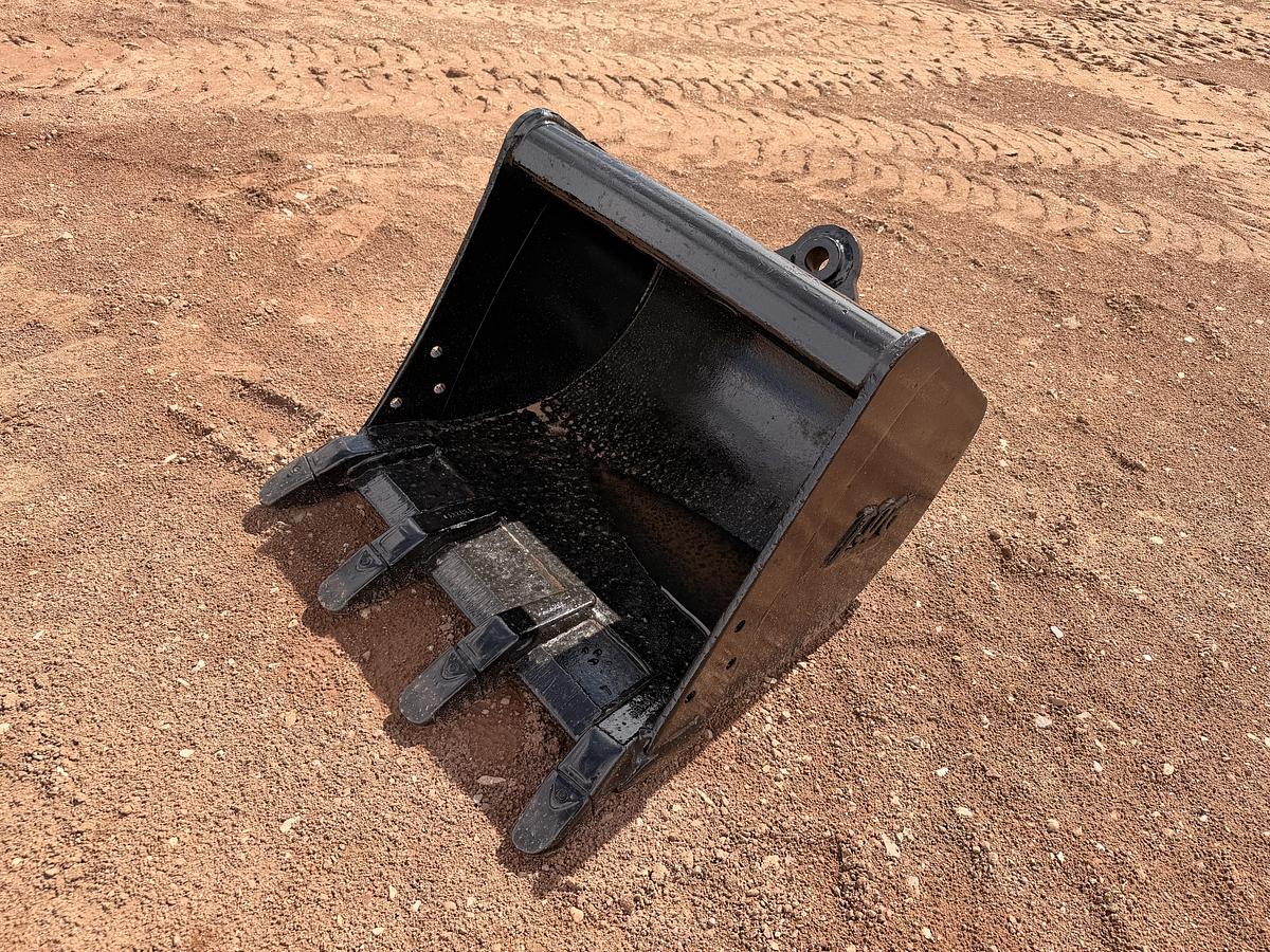 Used TAG Wain-Roy 24" Excavator Bucket