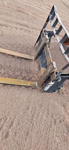 Used Kubota Tractor M4700